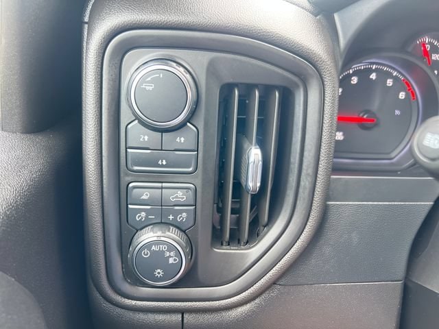 2024 Chevrolet Silverado 2500HD Custom - Photo 27