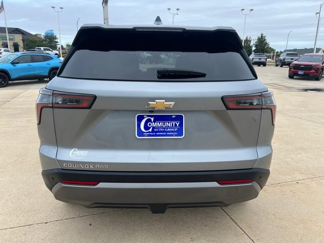 2026 Chevrolet Equinox LT - Photo 4