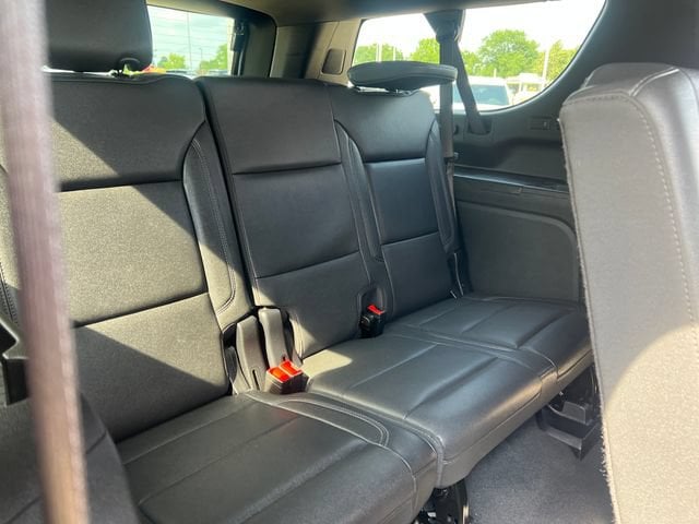 2025 Chevrolet Suburban Z71 - Photo 16