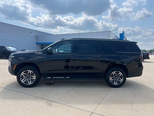 2025 Chevrolet Suburban Z71 - Photo 1