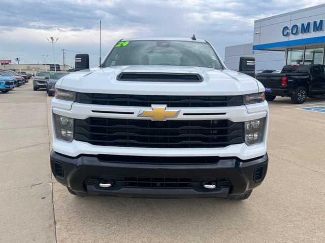 2024 Chevrolet Silverado 2500HD Custom - Photo 8