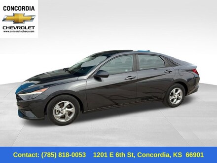 2022 Hyundai Elantra SE