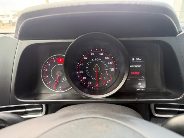 2022 Hyundai Elantra SE - Photo 19