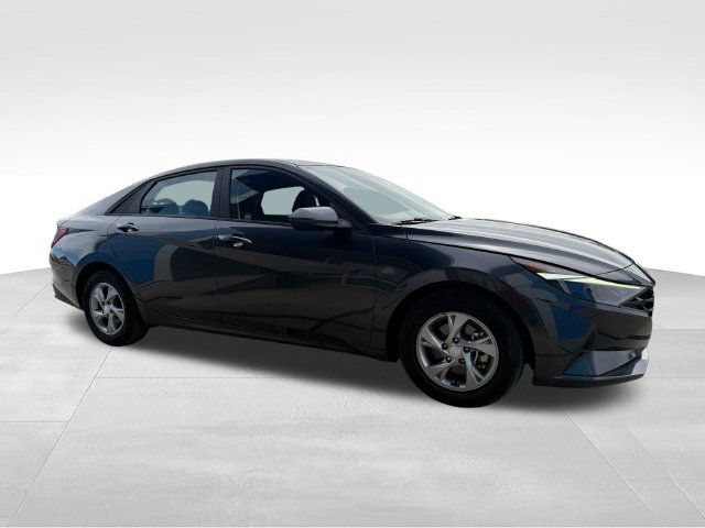 2022 Hyundai Elantra SE - Photo 7