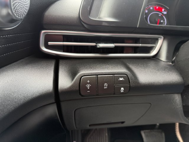 2022 Hyundai Elantra SE - Photo 20