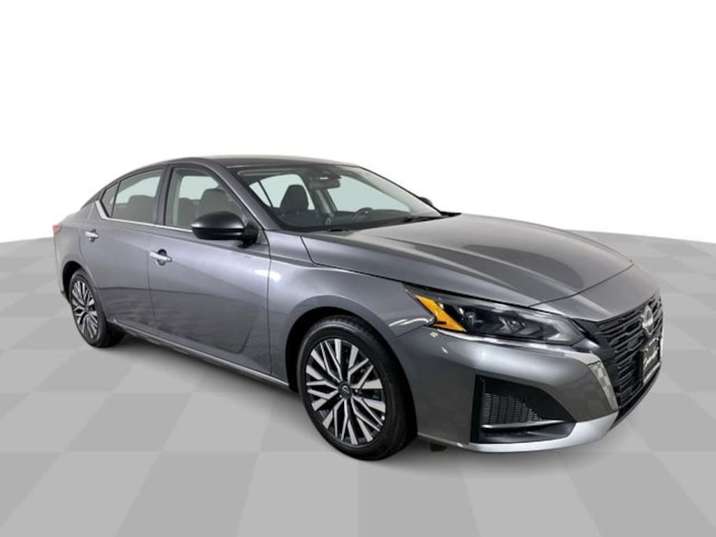 Used 2025 Nissan Altima 2.5 SV Sedan