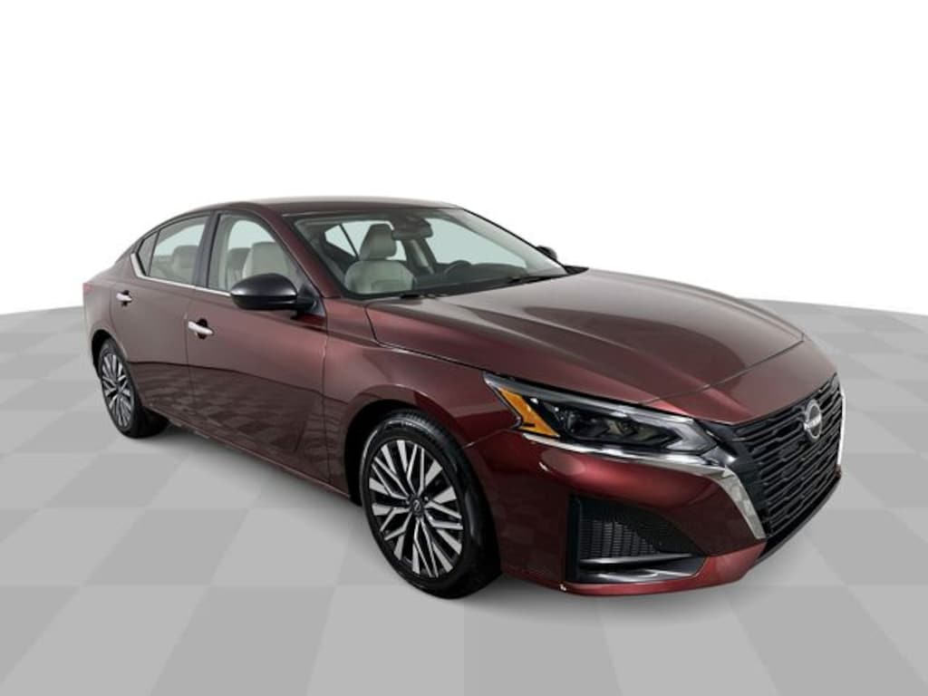Used 2025 Nissan Altima 2.5 SV Sedan