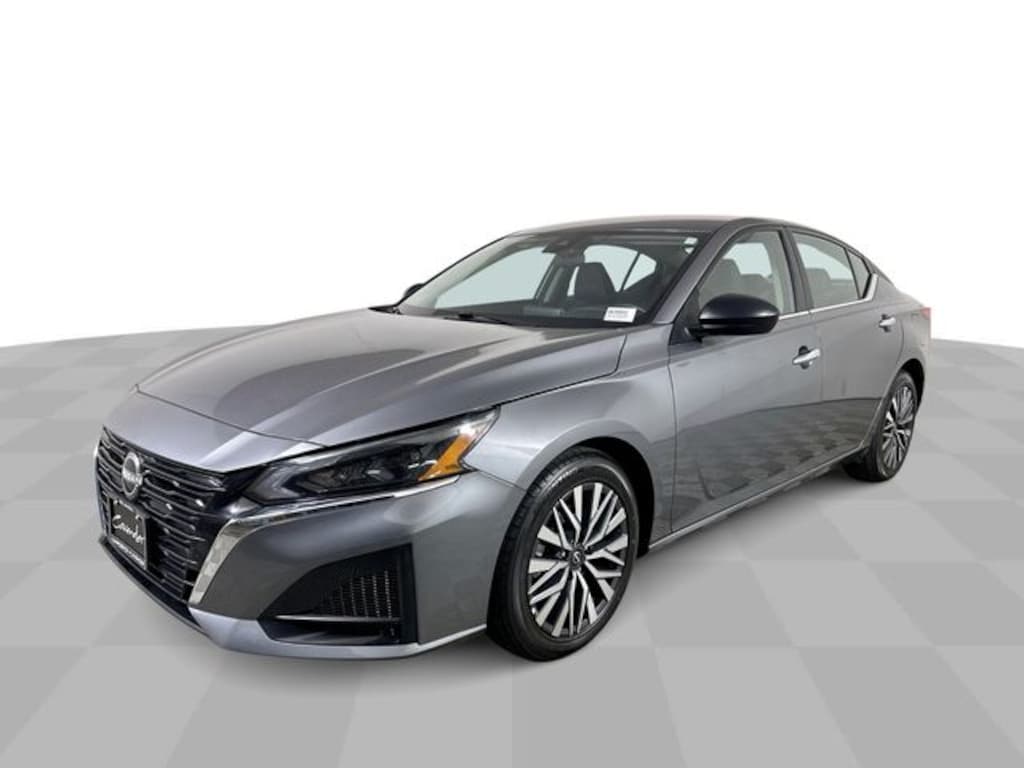 Used 2025 Nissan Altima 2.5 SV Sedan