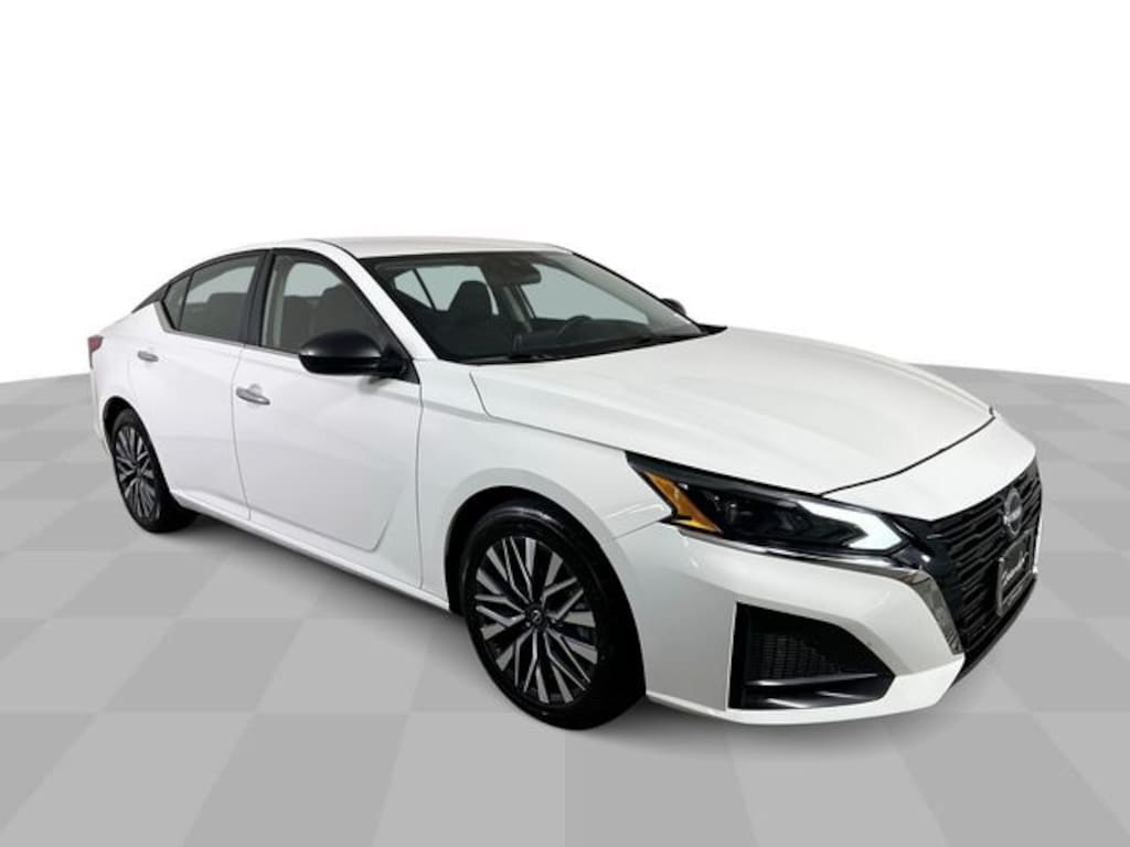 Used 2025 Nissan Altima 2.5 SV Sedan