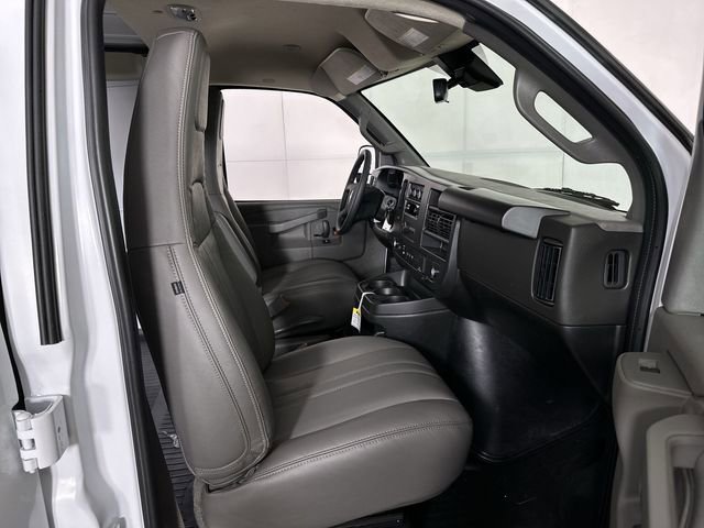 2025 Chevrolet Express Cargo Work Van - Photo 26