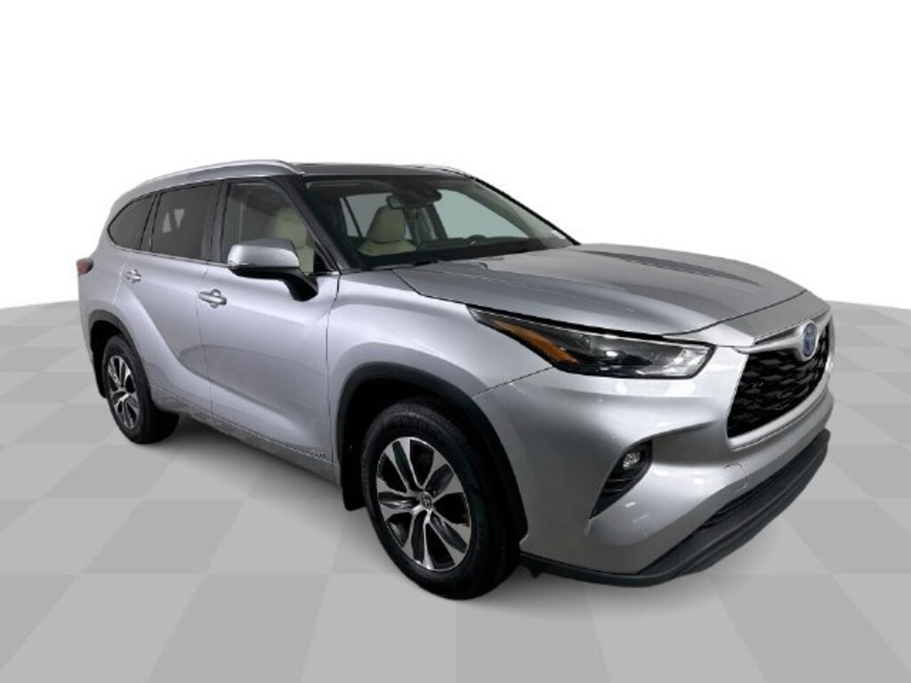 Used 2023 Toyota Highlander Hybrid XLE