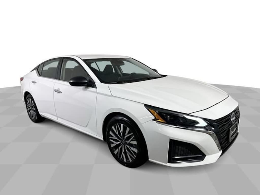 Used 2025 Nissan Altima SV