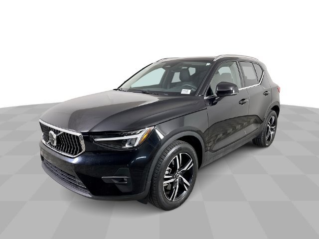 Used 2023 Volvo XC40 Plus Bright Theme