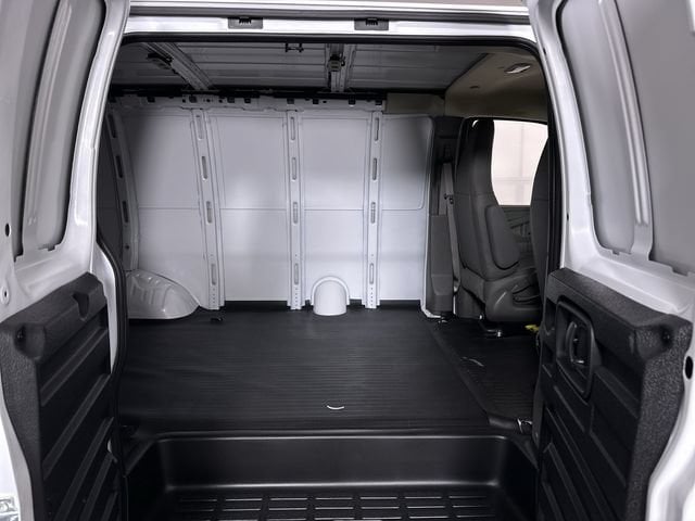 2025 Chevrolet Express Cargo Work Van - Photo 25