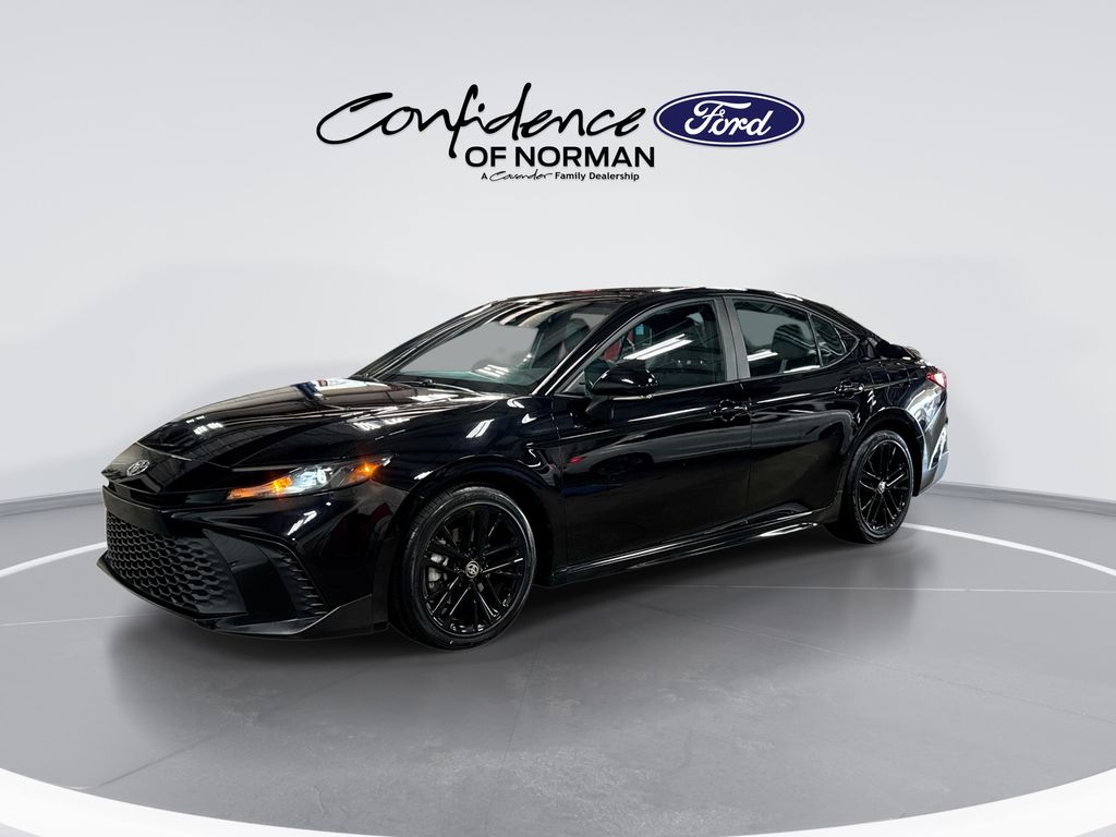 Used 2025 Toyota Camry SE Sedan
