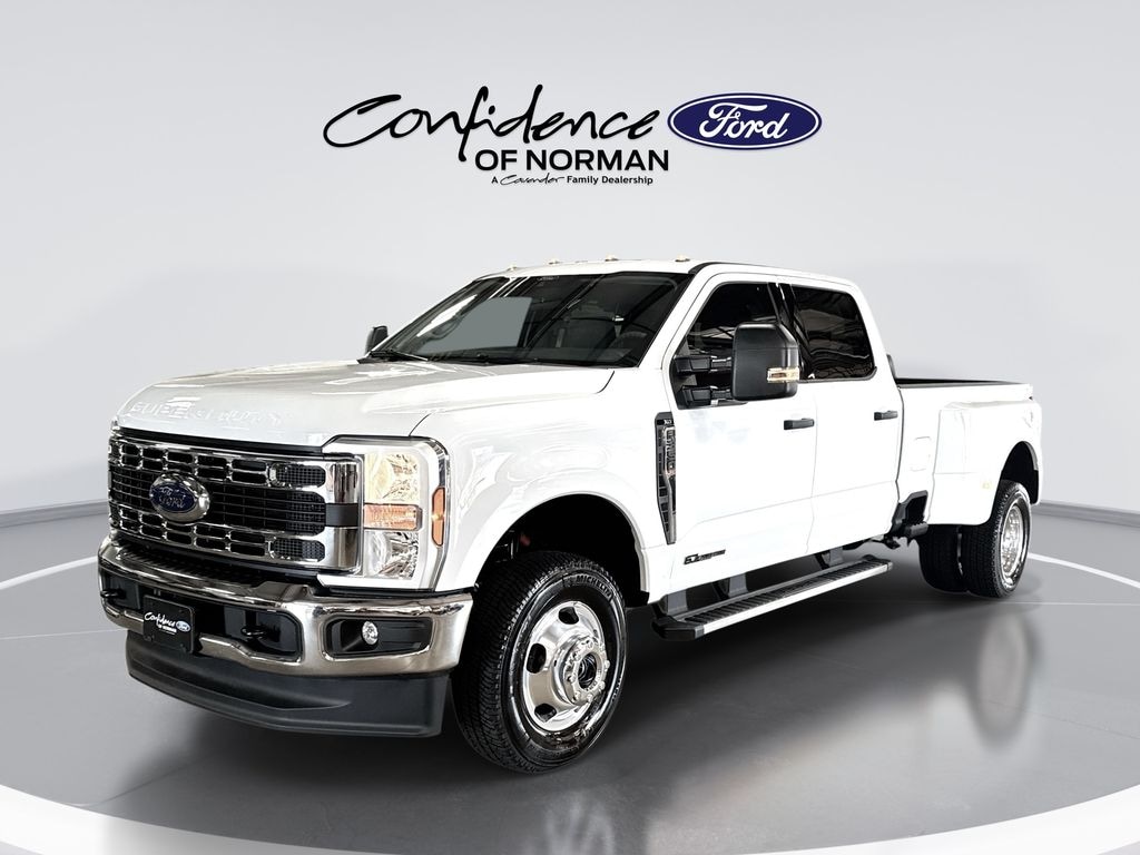New 2026 Ford F-350SD XLT Truck Crew Cab
