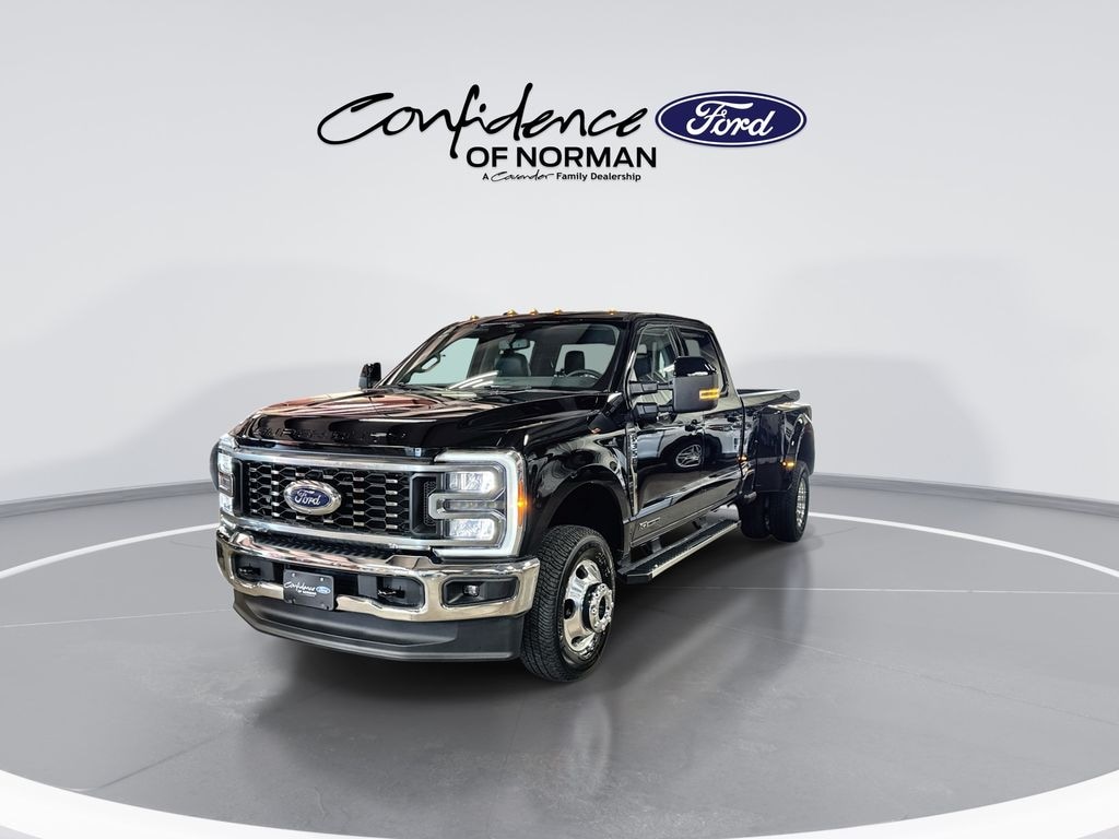 New 2026 Ford F-350SD Lariat Truck Crew Cab