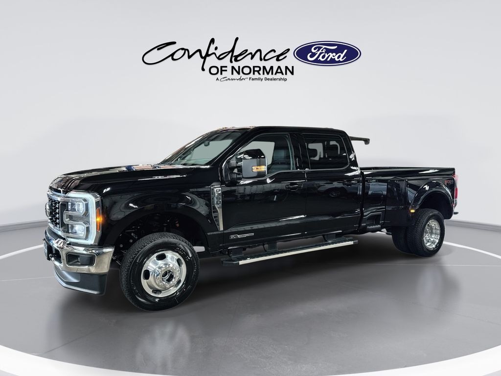 New 2026 Ford F-350SD Lariat Truck Crew Cab