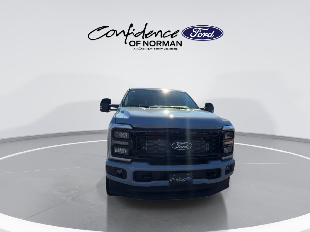 New 2027 Ford F-350SD Lariat Truck Crew Cab