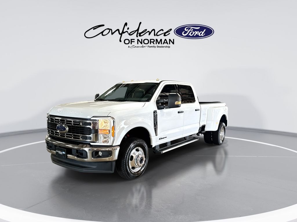 New 2026 Ford F-350SD XLT Truck Crew Cab