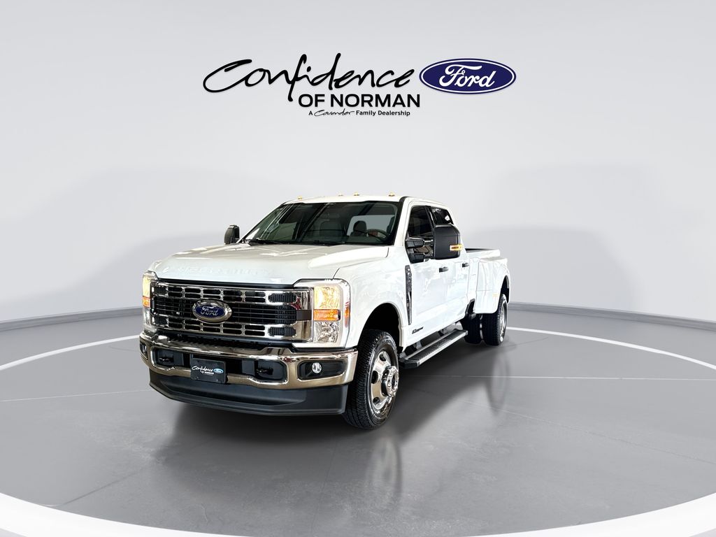 New 2026 Ford F-350SD XLT Truck Crew Cab