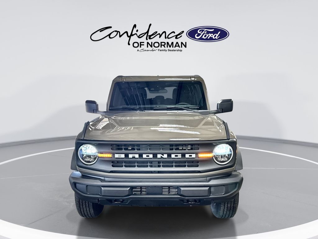 2025 Ford Bronco 4-Door Base - Photo 2
