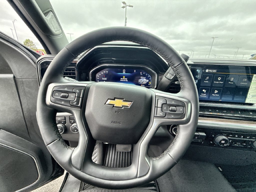 2025 Chevrolet Silverado 1500 LT - Photo 17