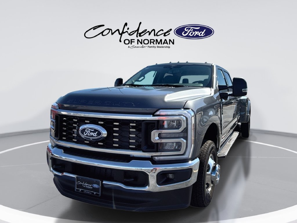 2027 Ford F-350 XLT Truck Crew Cab