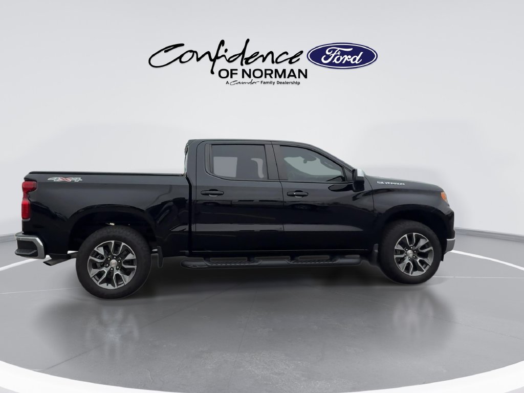 2025 Chevrolet Silverado 1500 LT - Photo 2