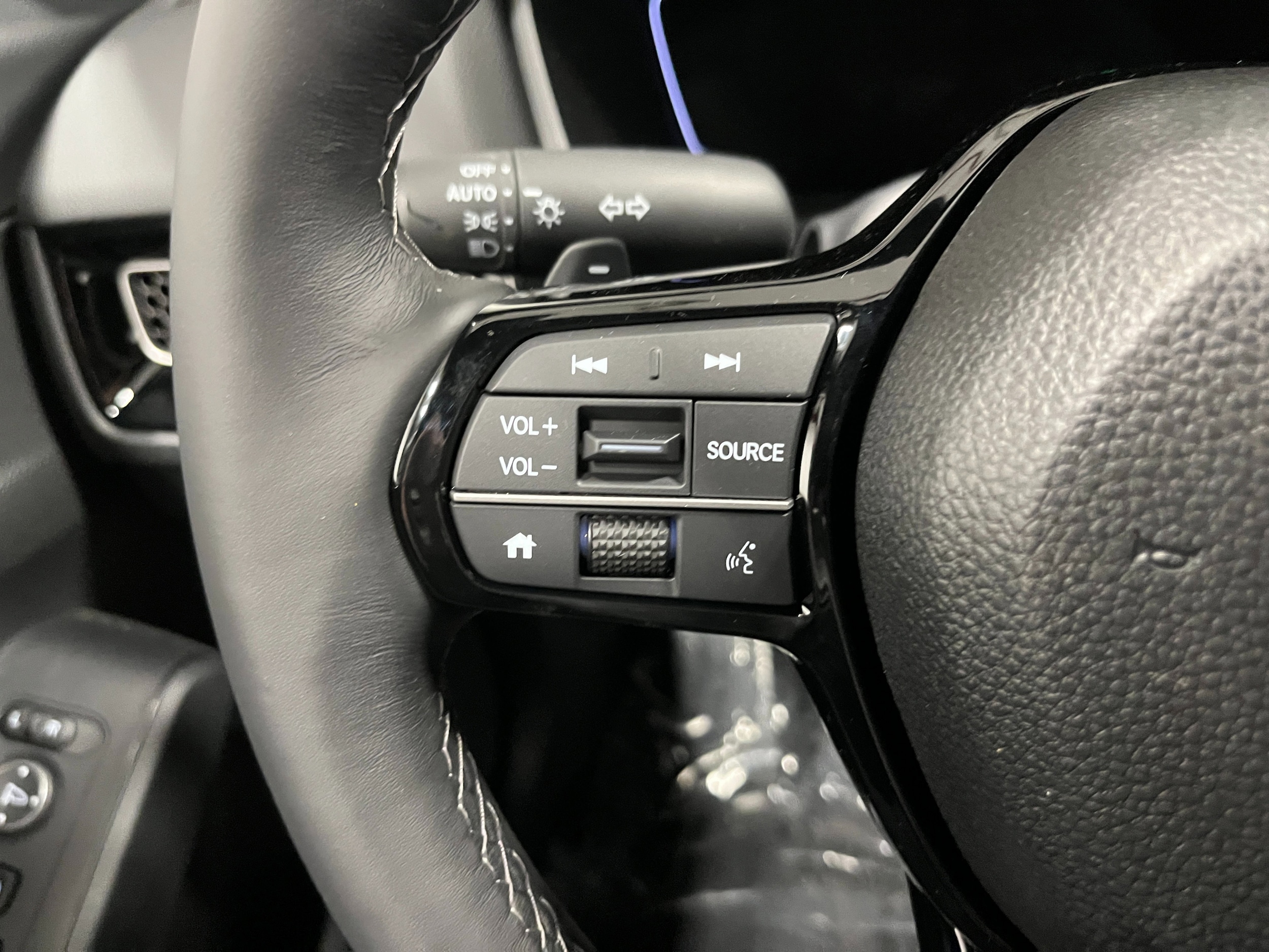 2026 Honda Civic Hatchback Sport - Photo 18