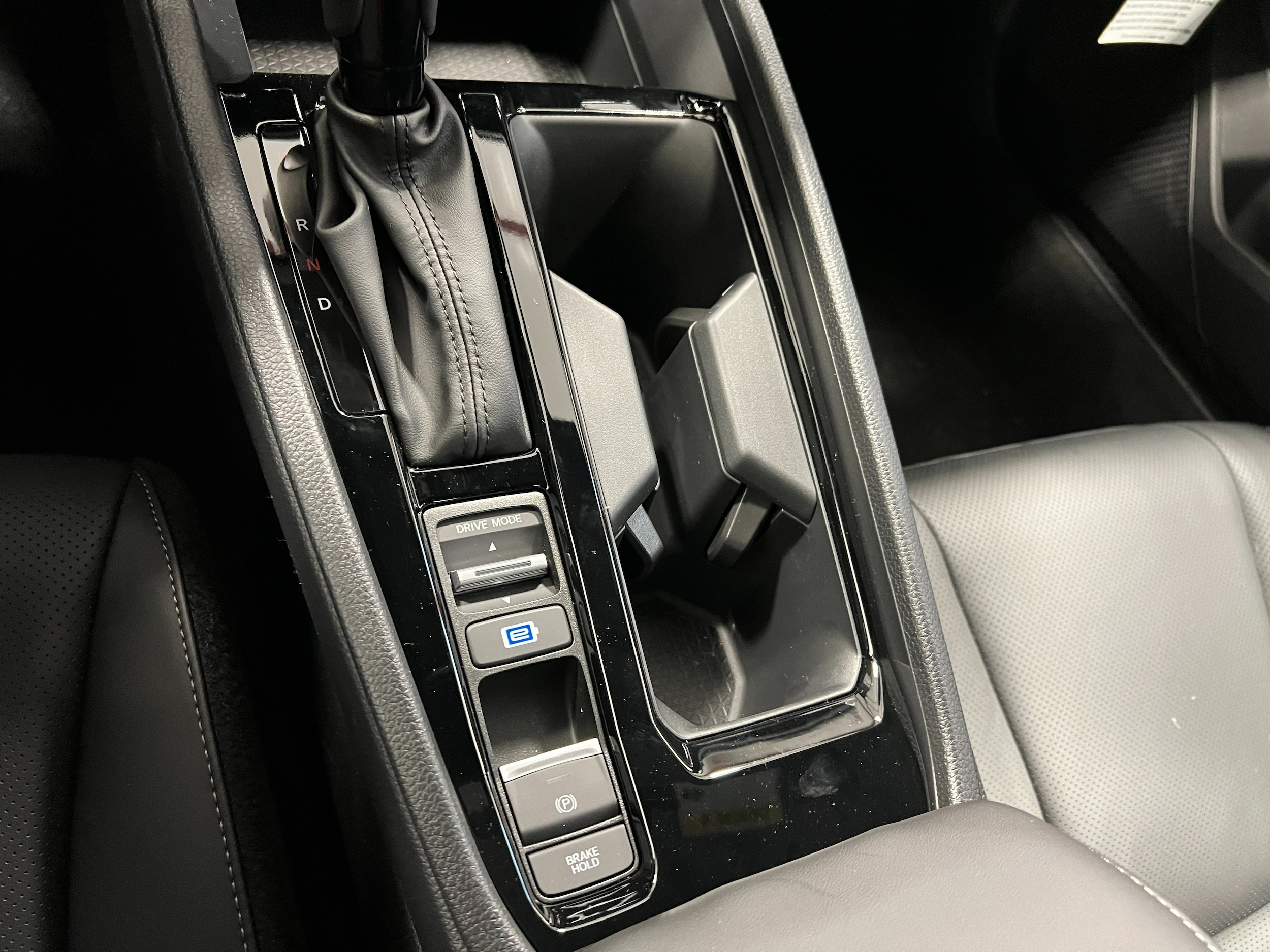 2025 Honda Accord Hybrid Sport-L - Photo 19