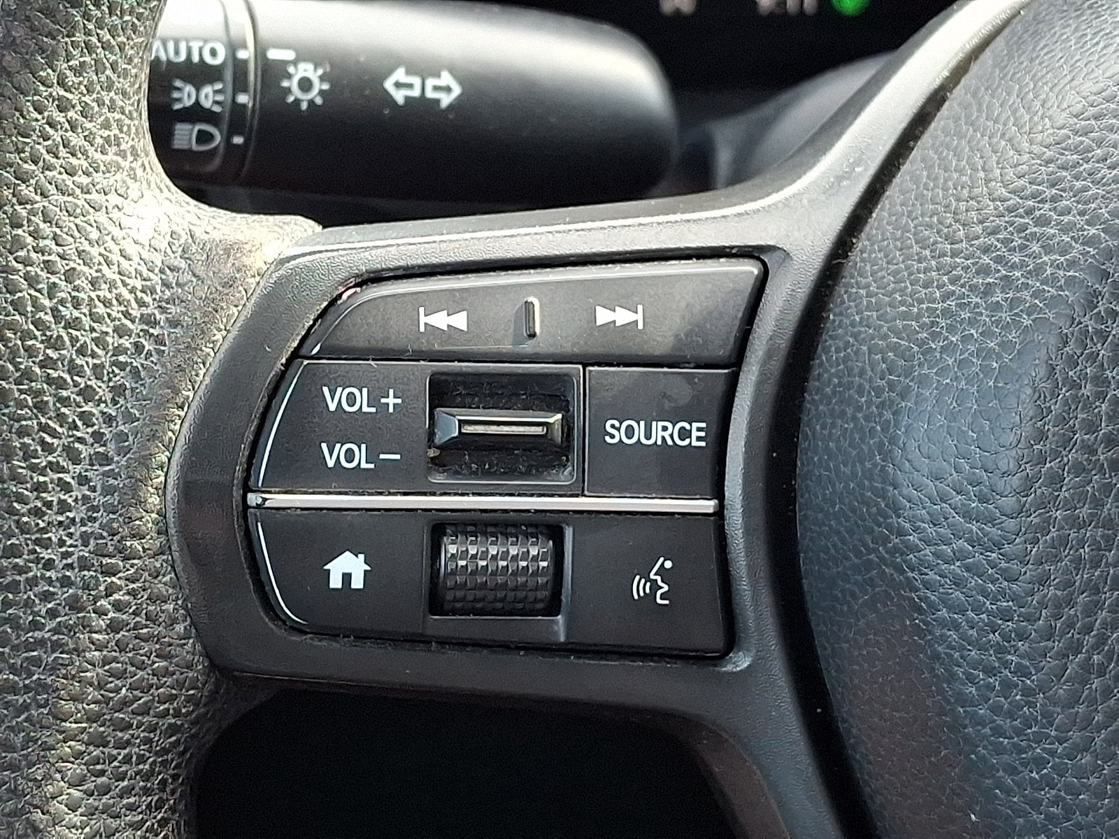 2024 Honda CR-V LX - Photo 18