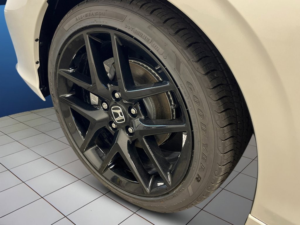 2026 Honda Civic Hatchback Sport - Photo 11