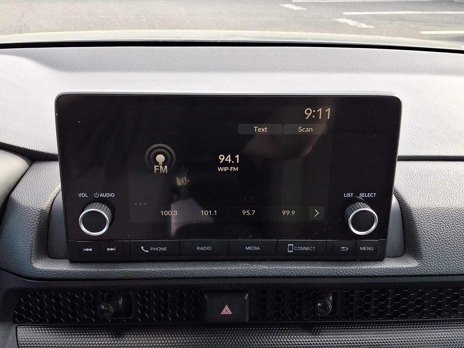 2024 Honda CR-V LX - Photo 14