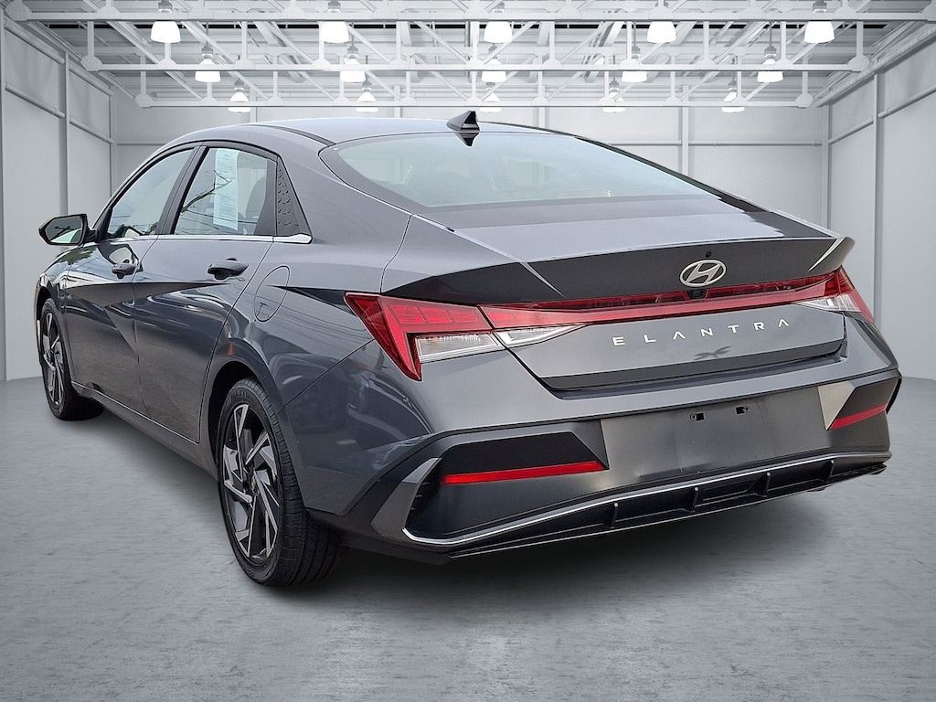 Certified 2024 Hyundai Elantra SEL Convenience Package Sedan