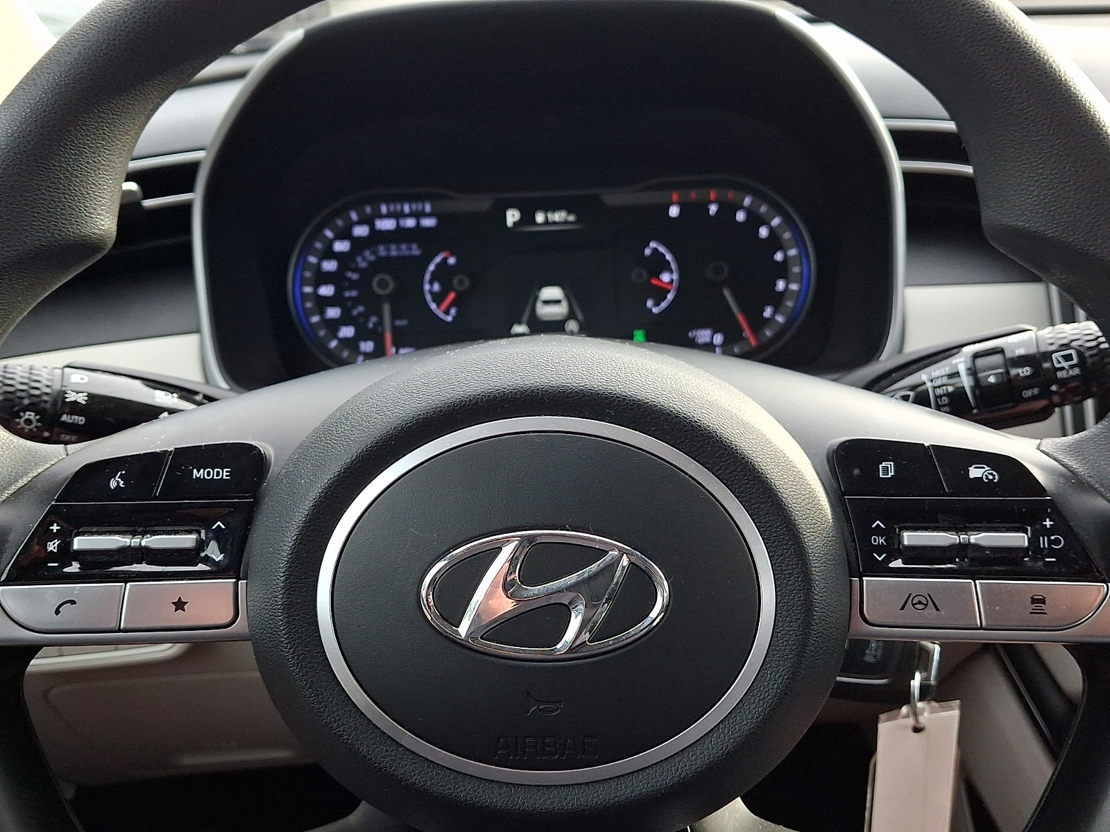 2024 Hyundai Tucson SE - Photo 18