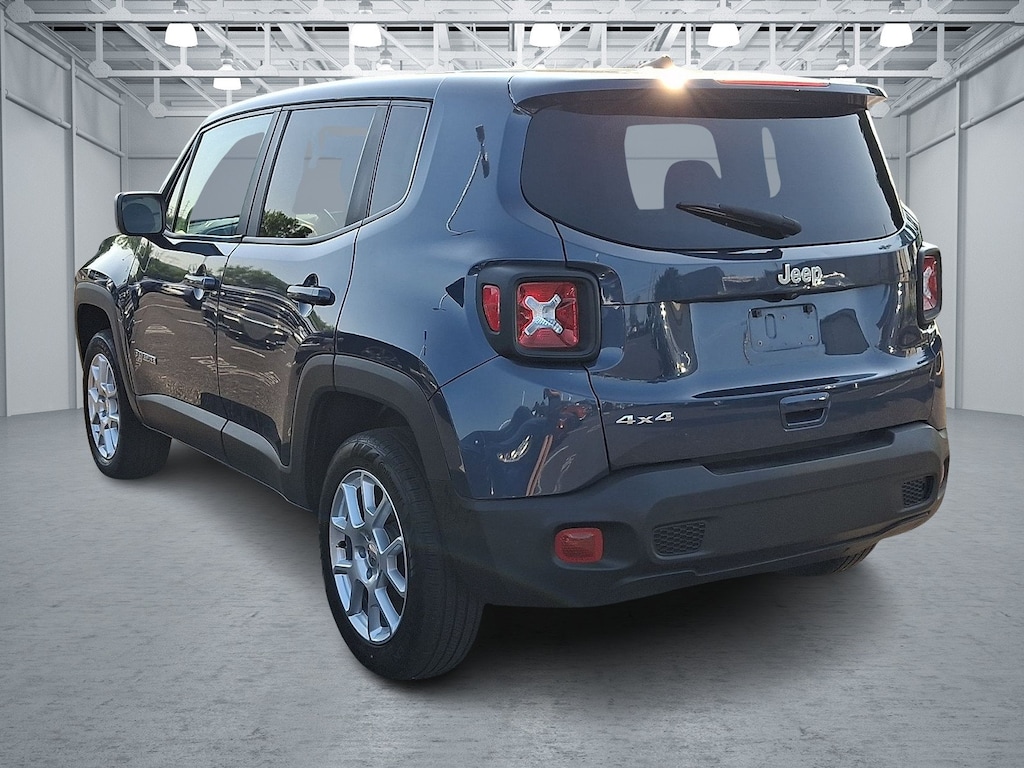 Used 2023 Jeep Renegade Latitude SUV