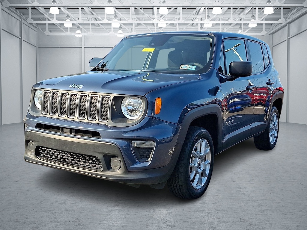 Used 2023 Jeep Renegade Latitude SUV