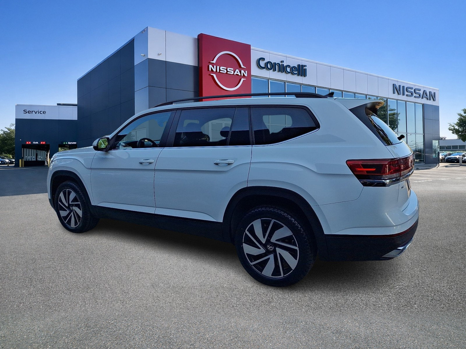 Used 2025 Volkswagen Atlas 2.0T SE with Technology SUV