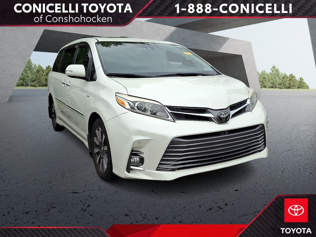 Used 2018 Toyota Sienna Limited Premium Minivan