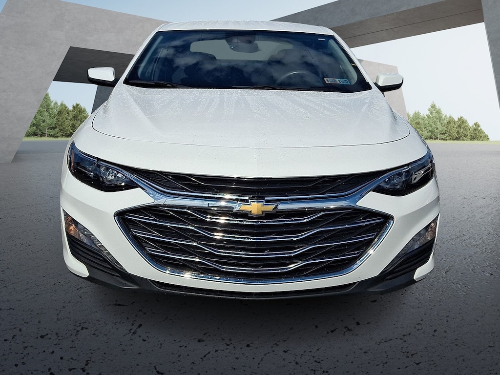 Used 2025 Chevrolet Malibu LT Sedan