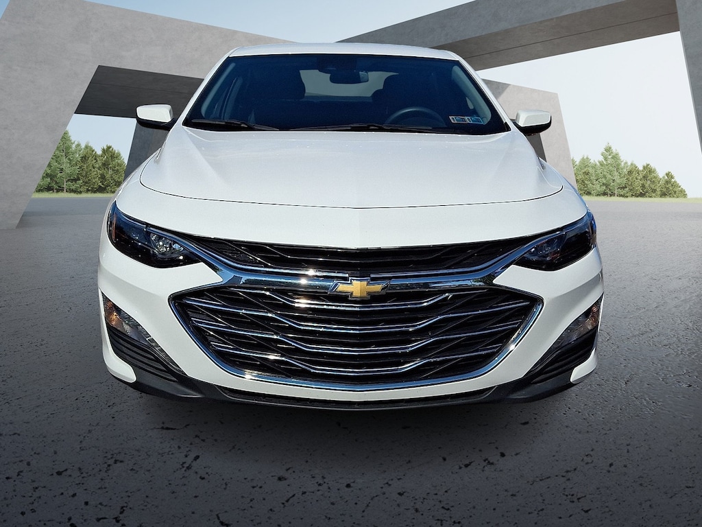 Used 2025 Chevrolet Malibu LT Sedan