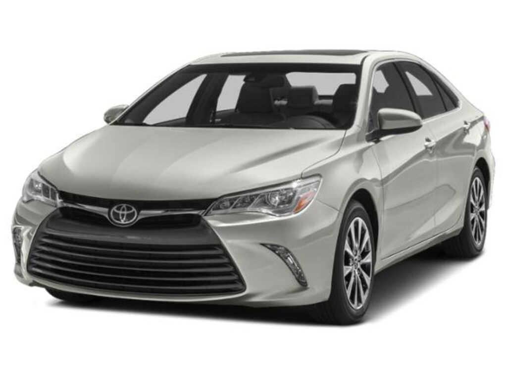 Used 2015 Toyota Camry LE Sedan