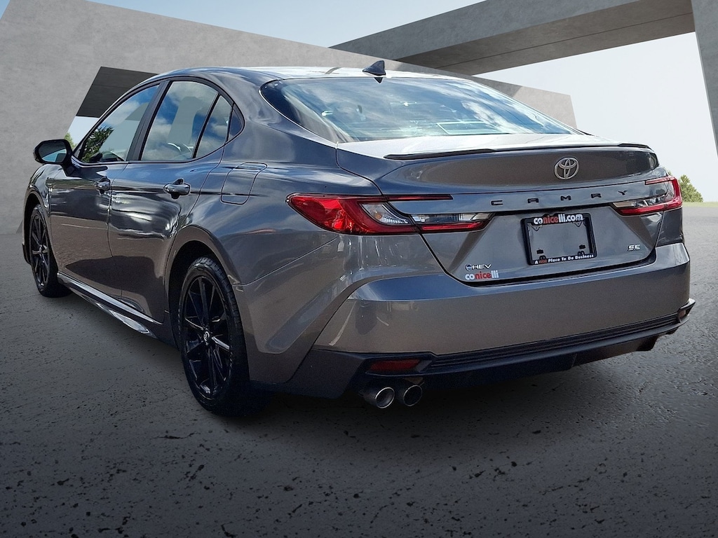 Used 2025 Toyota Camry SE Sedan