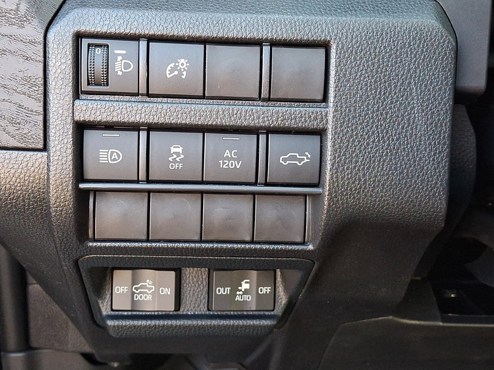 2026 Toyota Tacoma Limited - Photo 17