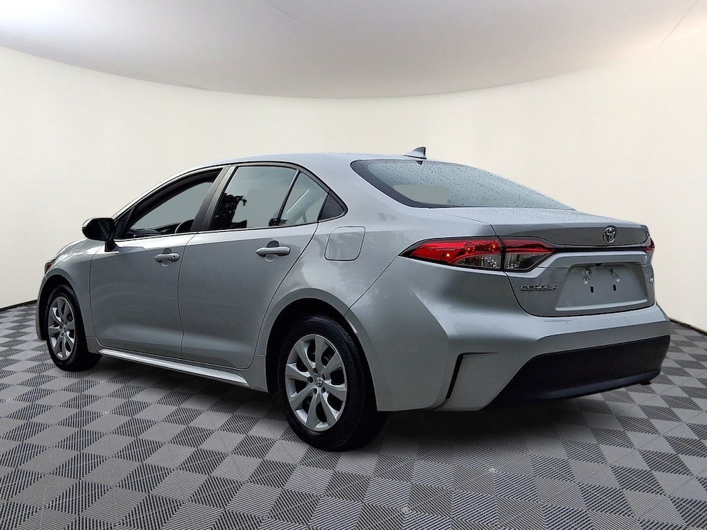 Used 2024 Toyota Corolla LE Sedan