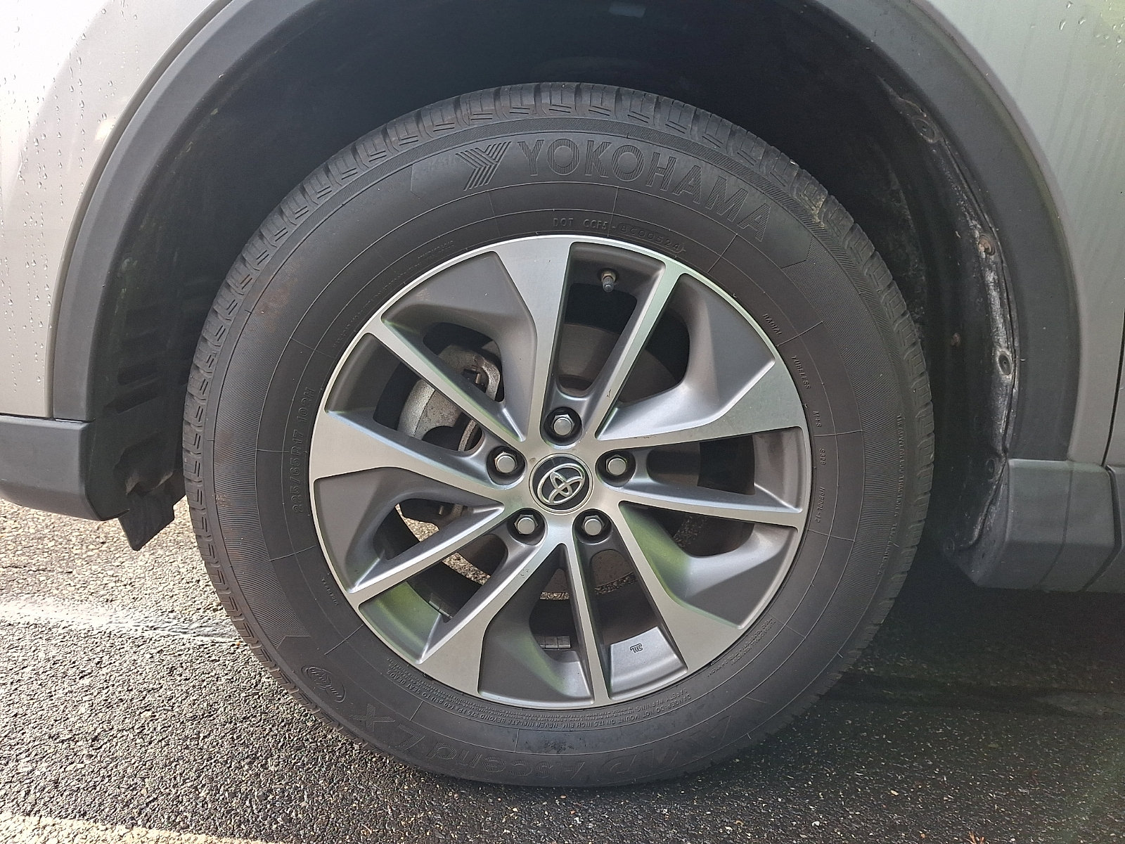 Used 2017 Toyota RAV4 Hybrid XLE SUV