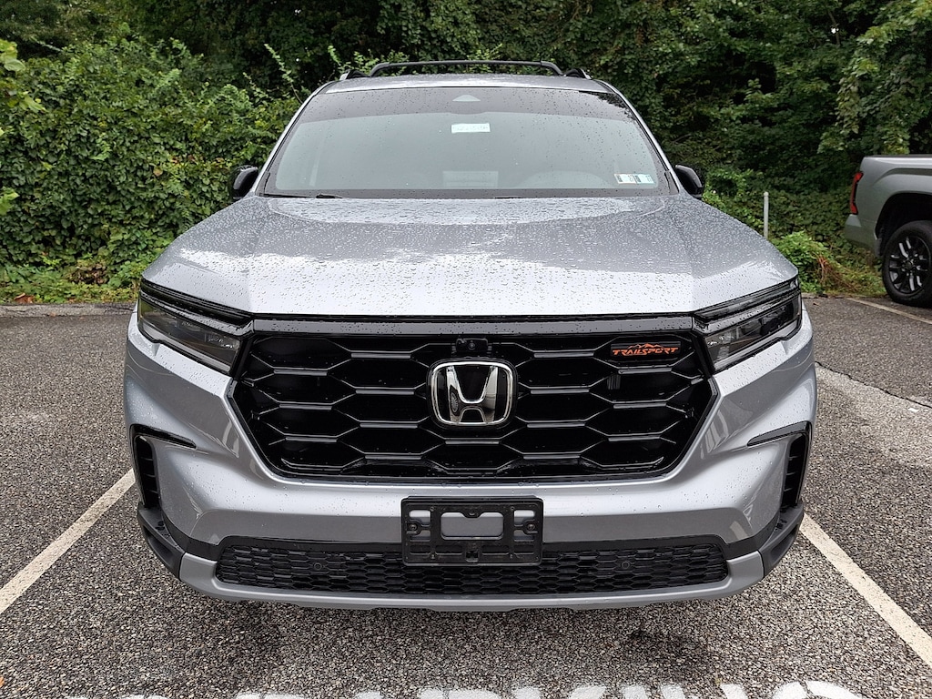 Used 2024 Honda Pilot TrailSport SUV