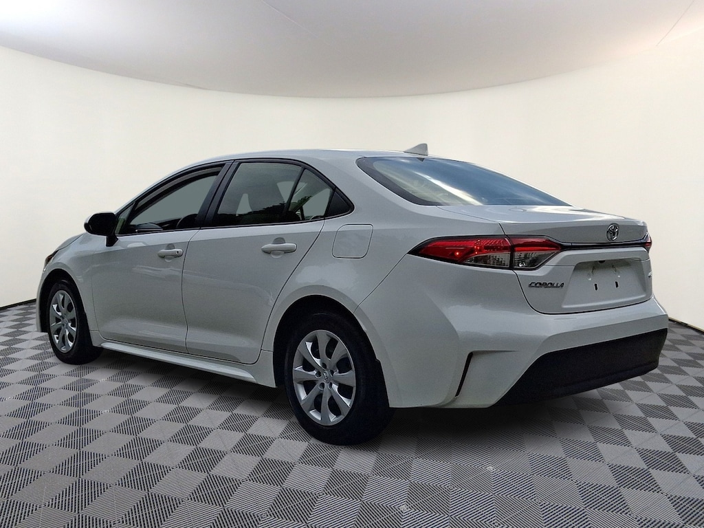 Used 2024 Toyota Corolla LE Sedan