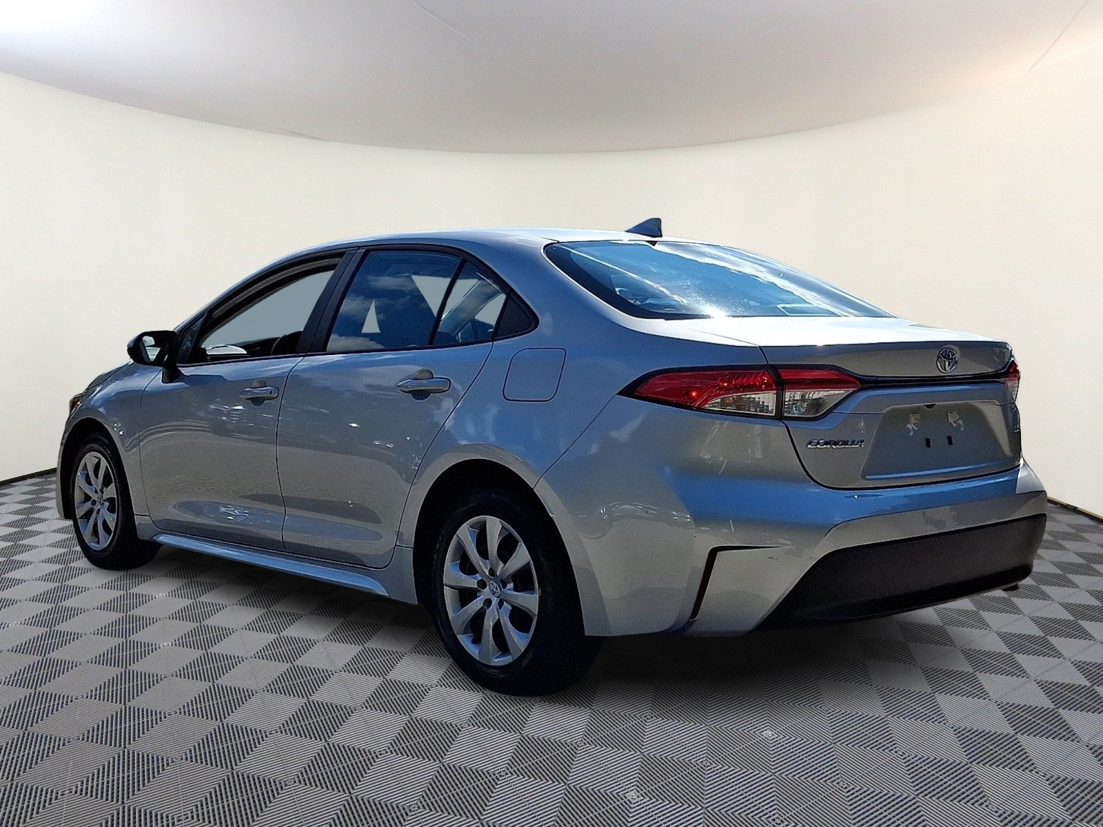 Used 2025 Toyota Corolla LE Sedan